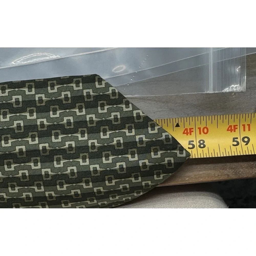 Gucci Green Geometric Silk Tie‎ 4 Inch 58 Inch Made In Italy Luxury